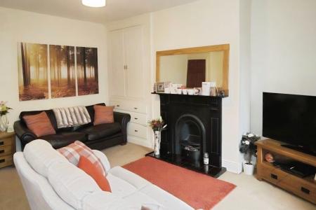 2 bedroom Terraced House for sale in East Park Street, Morley, LS27
