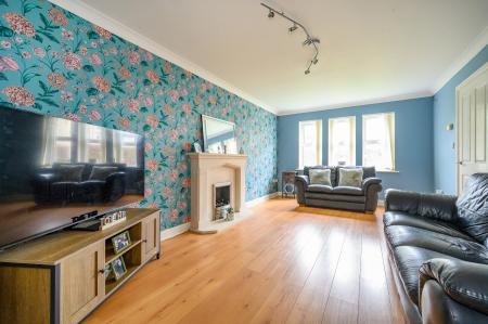 4 bedroom Detached house for sale in Fielding Way, Morley, LS27