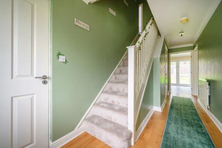 4 bedroom Detached house for sale in Fielding Way, Morley, LS27