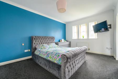 4 bedroom Detached house for sale in Fielding Way, Morley, LS27