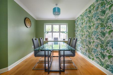 4 bedroom Detached house for sale in Fielding Way, Morley, LS27