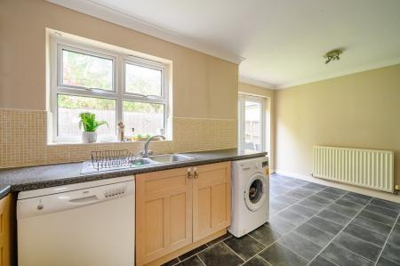 4 bedroom Detached house for sale in Fielding Way, Morley, LS27