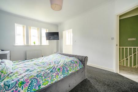 4 bedroom Detached house for sale in Fielding Way, Morley, LS27