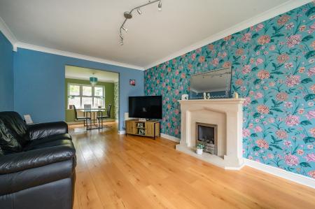 4 bedroom Detached house for sale in Fielding Way, Morley, LS27