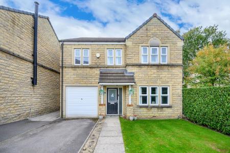 4 bedroom Detached house for sale in Fielding Way, Morley, LS27