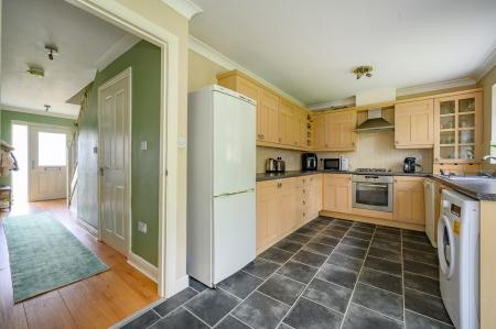 4 bedroom Detached house for sale in Fielding Way, Morley, LS27