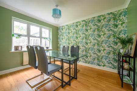 4 bedroom Detached house for sale in Fielding Way, Morley, LS27