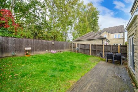 4 bedroom Detached house for sale in Fielding Way, Morley, LS27