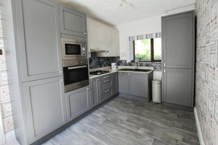 2 bedroom Terraced House for sale in Finkle Lane, Leeds, LS27