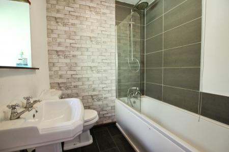 2 bedroom Terraced House for sale in Finkle Lane, Leeds, LS27