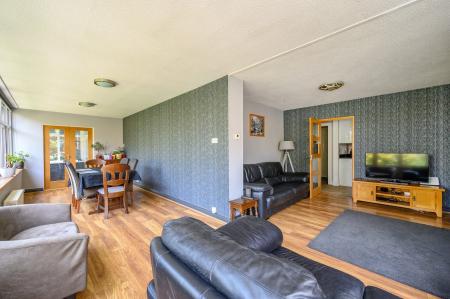 4 bedroom Semi-detached house for sale in High Street, Leeds, LS27