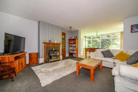 4 bedroom Semi-detached house for sale in High Street, Leeds, LS27