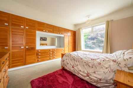 4 bedroom Semi-detached house for sale in High Street, Leeds, LS27