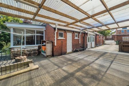 4 bedroom Semi-detached house for sale in High Street, Leeds, LS27