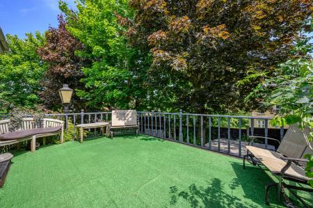 4 bedroom Semi-detached house for sale in High Street, Leeds, LS27