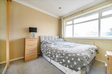 3 bedroom Semi-detached house for sale in Highfield, Wakefield, WF3