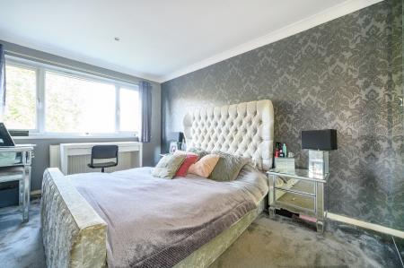 3 bedroom Semi-detached house for sale in Highfield, Wakefield, WF3