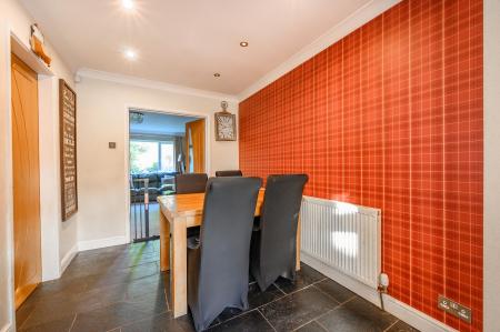 3 bedroom Semi-detached house for sale in Highfield, Wakefield, WF3