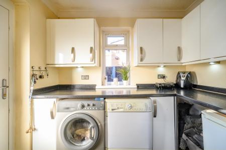 3 bedroom Semi-detached house for sale in Highfield, Wakefield, WF3