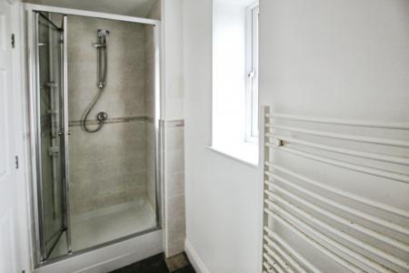 2 bedroom Apartment for sale in Kingsway Gardens, West Yorkshire, Ossett, WF5