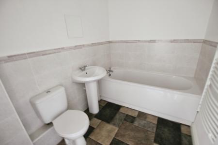 2 bedroom Apartment for sale in Kingsway Gardens, West Yorkshire, Ossett, WF5