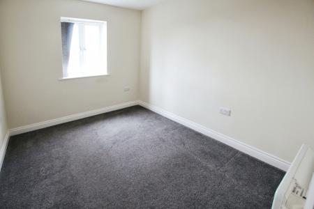 2 bedroom Apartment for sale in Kingsway Gardens, West Yorkshire, Ossett, WF5