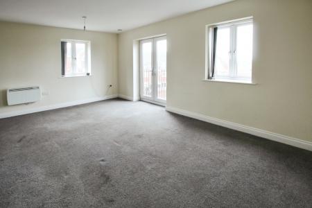 2 bedroom Apartment for sale in Kingsway Gardens, West Yorkshire, Ossett, WF5