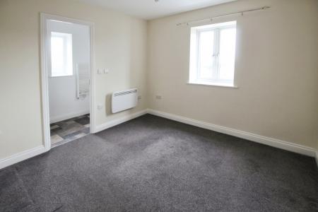 2 bedroom Apartment for sale in Kingsway Gardens, West Yorkshire, Ossett, WF5