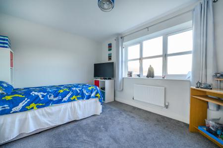 3 bedroom Semi-detached house for sale in Moor Knoll Fold, Wakefield, WF3