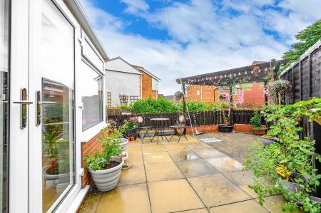 3 bedroom Semi-detached house for sale in Moor Knoll Gardens, Wakefield, WF3