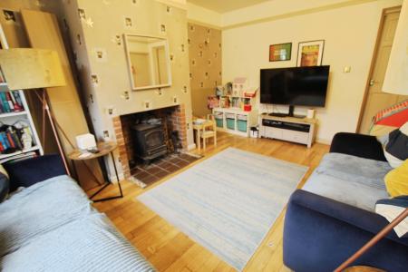 3 bedroom Terraced House for sale in Oxford Street, Leeds, LS27