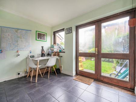 3 bedroom Terraced House for sale in Queens Road, Leeds, LS27