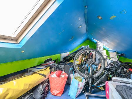 3 bedroom Terraced House for sale in Queens Road, Leeds, LS27