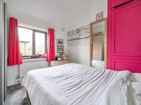 3 bedroom Terraced House for sale in Queens Road, Leeds, LS27