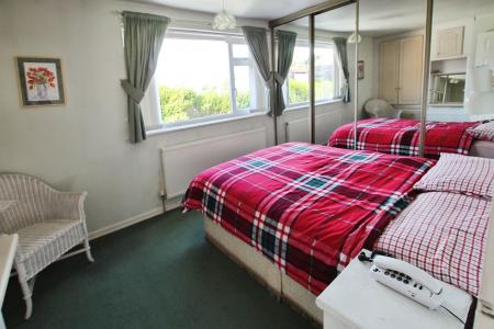 3 bedroom Detached house for sale in Scatcherd Grove, Leeds, LS27