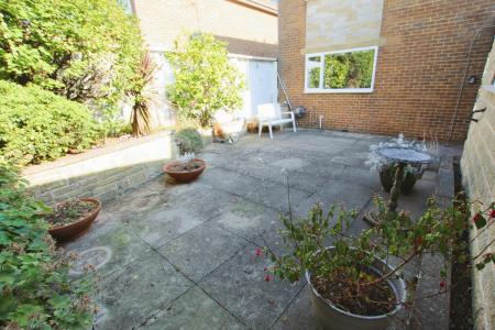 3 bedroom Detached house for sale in Scatcherd Grove, Leeds, LS27