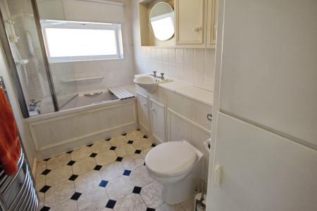 3 bedroom Detached house for sale in Scatcherd Grove, Leeds, LS27