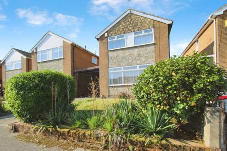 3 bedroom Detached house for sale in Scatcherd Grove, Leeds, LS27