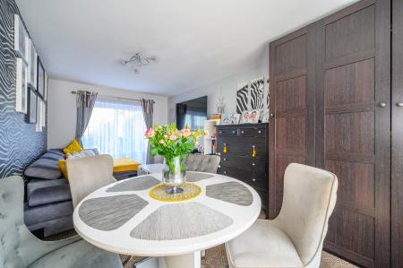 3 bedroom Semi-detached house for sale in Springbank Road, Leeds, LS27