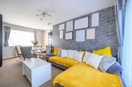 3 bedroom Semi-detached house for sale in Springbank Road, Leeds, LS27