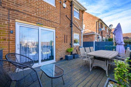 3 bedroom Semi-detached house for sale in Springbank Road, Leeds, LS27