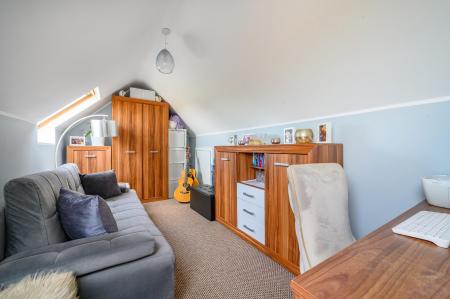 3 bedroom Semi-detached house for sale in Springbank Road, Leeds, LS27