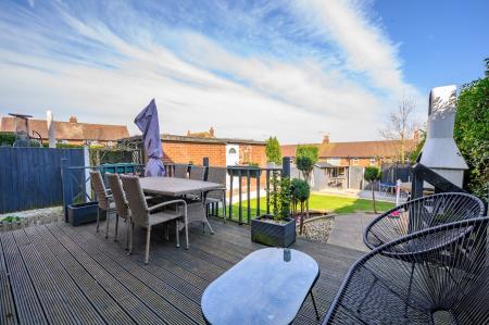 3 bedroom Semi-detached house for sale in Springbank Road, Leeds, LS27