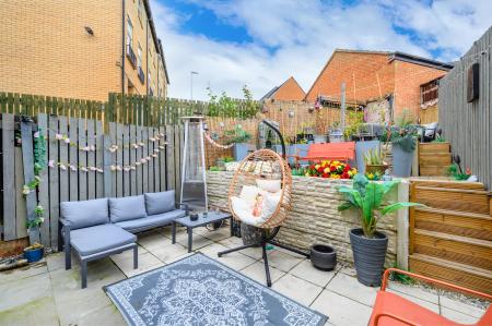 4 bedroom Town house for sale in Vienna Court, Leeds, LS27