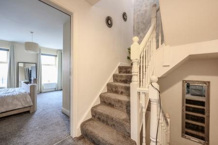 4 bedroom Town house for sale in Vienna Court, Leeds, LS27
