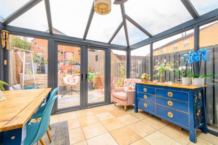 4 bedroom Town house for sale in Vienna Court, Leeds, LS27
