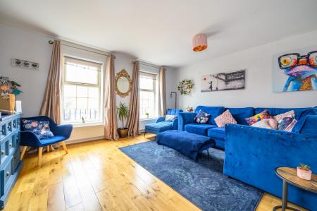 4 bedroom Town house for sale in Vienna Court, Leeds, LS27