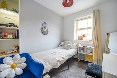 4 bedroom Town house for sale in Vienna Court, Leeds, LS27