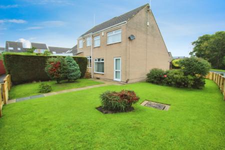 3 bedroom Town house for sale in Woodcross, Leeds, LS27