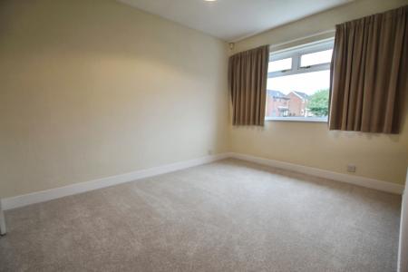 3 bedroom Town house for sale in Woodcross, Leeds, LS27